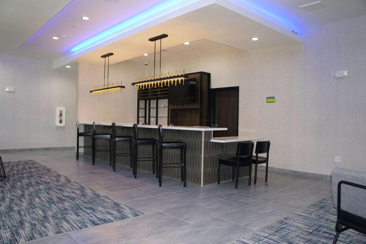 La Quinta Inn & Suites By Wyndham Galveston West Seawall Exterior foto